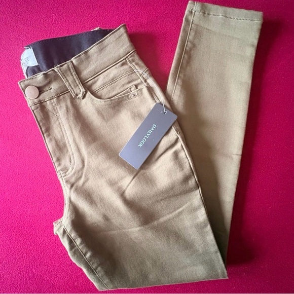 Korye Pants - Korye Olive Green Pants